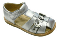 Pom Pom geschlossene Sandalen mit Blumen silber