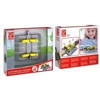 Hape Bahnübergang mit automatischer Schranke